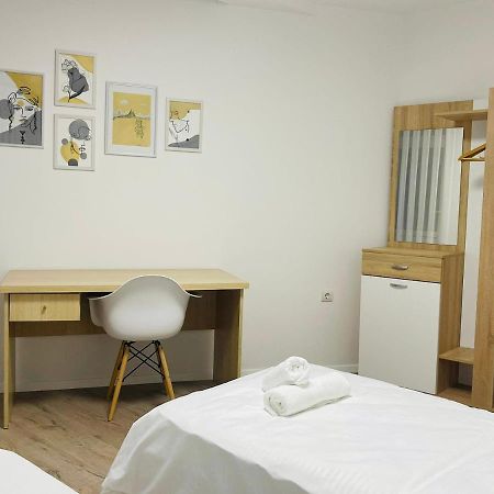 Pristina Nest Apartment Luaran gambar