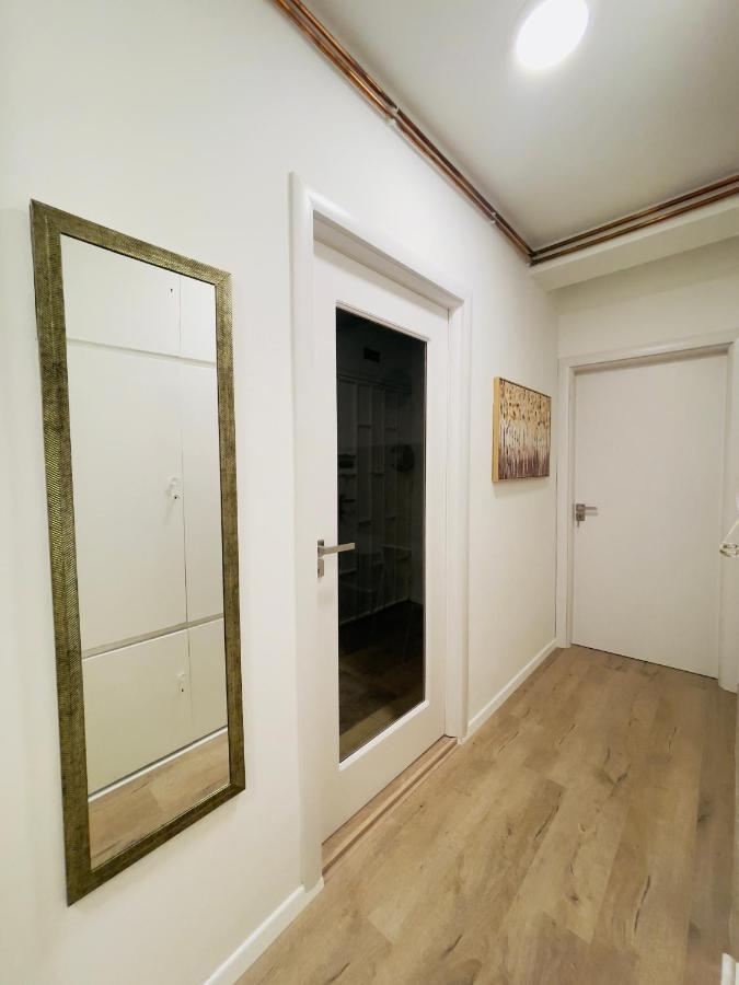 Pristina Nest Apartment Luaran gambar